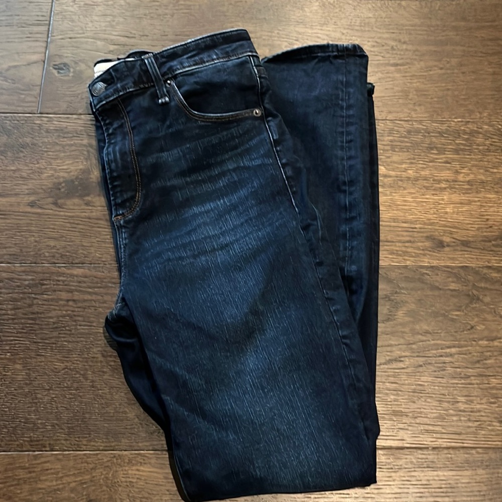 Abercrombie The High Rise Super Skinny jean